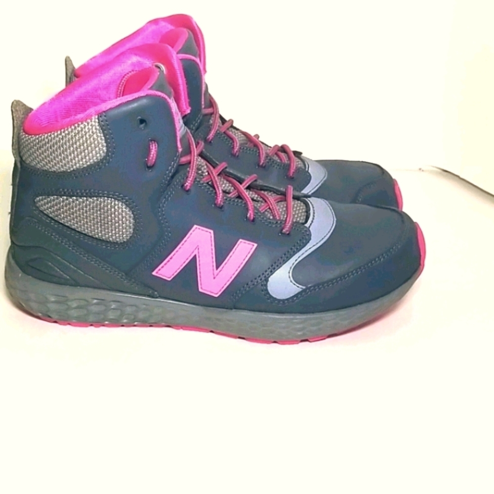 New Balance Paradox Sneaker Boot kids Size 6.5Y